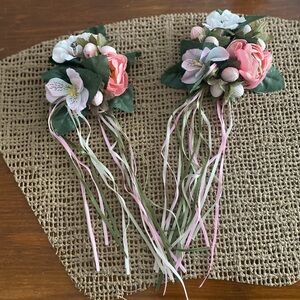 SET (2) VINTAGE FLORAL DECORATIVE TAPER CANDLE RINGS WITH HANGING RIBBON